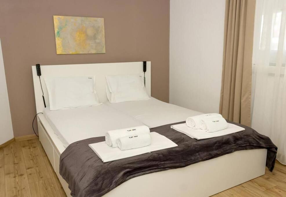 Modern Bright Apartment Close To City Center And Grand Mall Warna Exterior foto