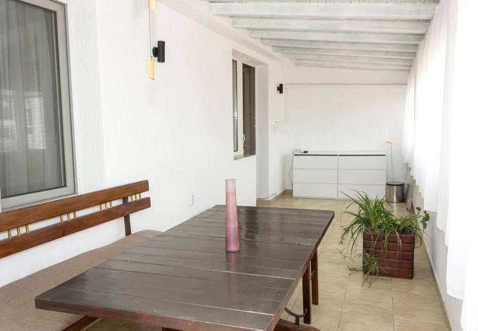 Modern Bright Apartment Close To City Center And Grand Mall Warna Exterior foto